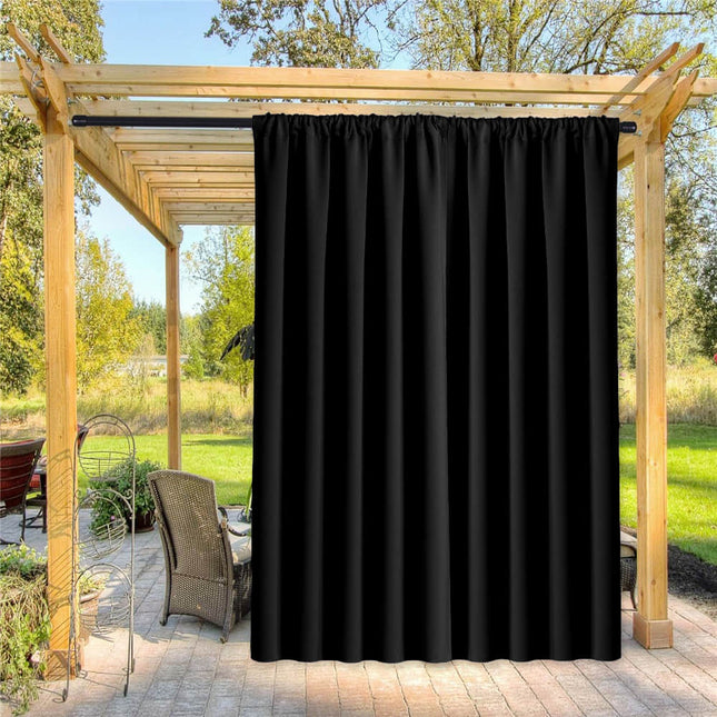 Musta säänkestävä ulkoverho näkösuojaksi