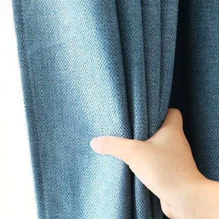 Sininen skandinaavistyylinen pimennysverho