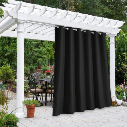 Musta vedenpitävä ulkoverho näkösuojaksi