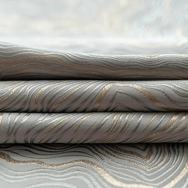 Hopeanvärinen aaltokuvioitu pimennysverho