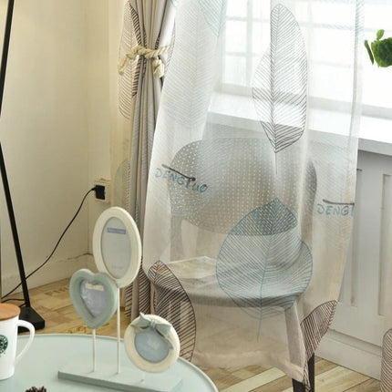 Läpikuultava valoverho tyylikkäällä lehtikuviolla