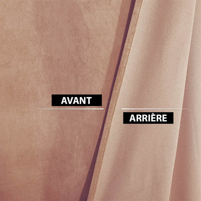 Lohenpunainen samettinen lämpöverho