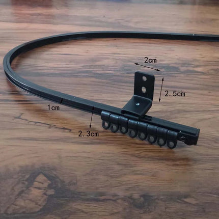 Taipuisa verhokisko kaareville seinille