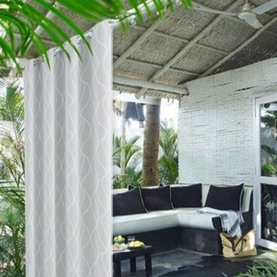 Harmaa kuviollinen ulkoverho parvekkeelle