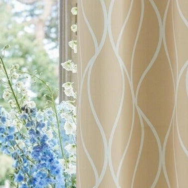 Harmaa kuviollinen ulkoverho parvekkeelle