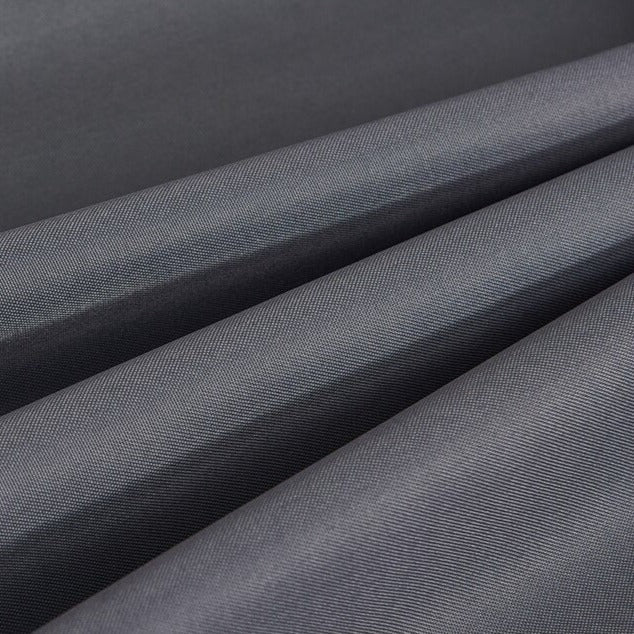 Oranssi vedenkestävä verho huvimajaan