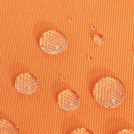 Oranssi vedenkestävä verho huvimajaan