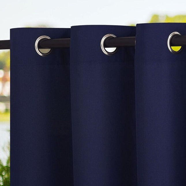 Oranssi vedenkestävä verho huvimajaan