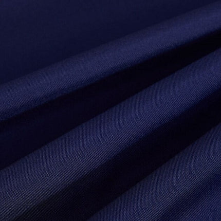 Oranssi vedenkestävä verho huvimajaan