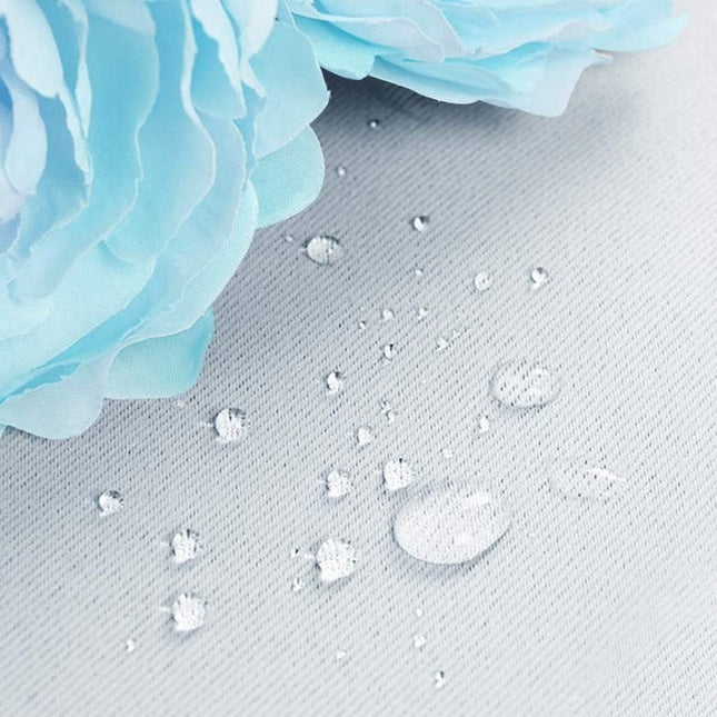 Valkoinen säänkestävä ulkoverho lenkeillä