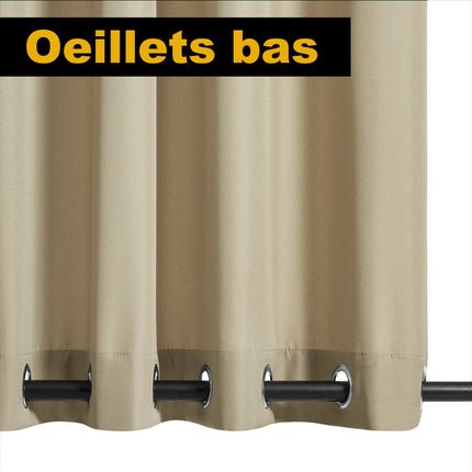 Oranssi vedenkestävä verho huvimajaan