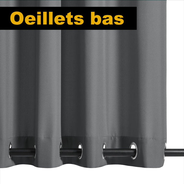 Oranssi vedenkestävä verho huvimajaan