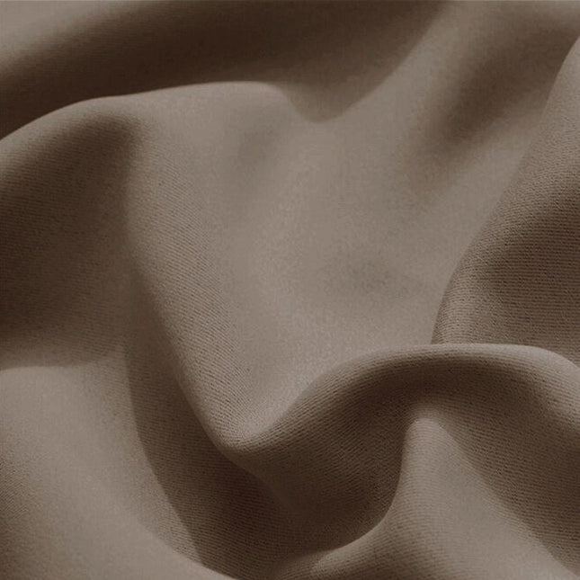 Pimentävä ulkoverho terassille purjerenkailla