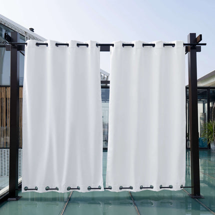 Säänkestävä ulkoverho purjerenkailla terassille