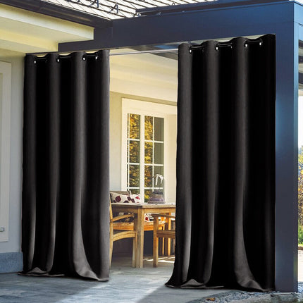Musta vedenpitävä ulkoverho näkösuojaksi