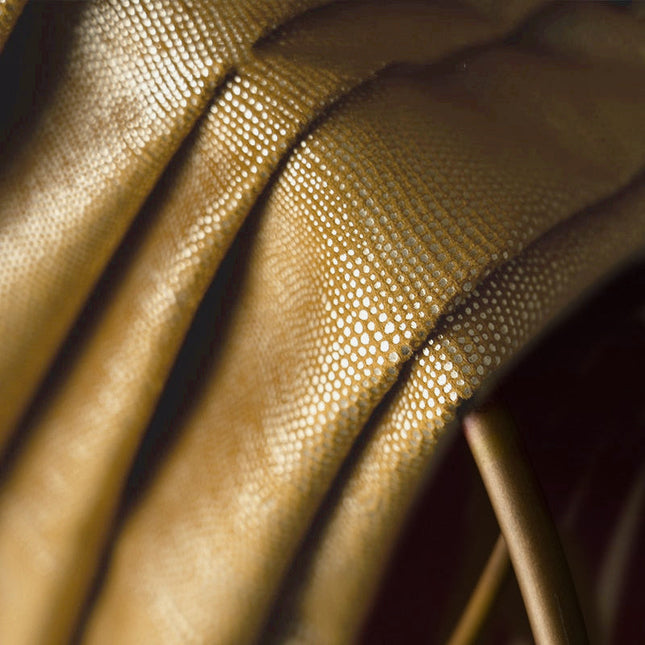 Keltainen pimennysverho reikäkuviolla lapsille