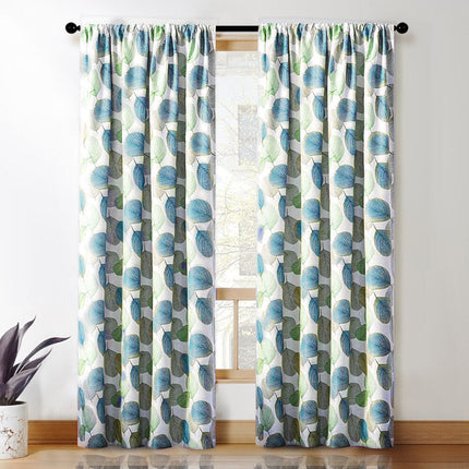 Vihreä lehtikuvioinen pimennysverho