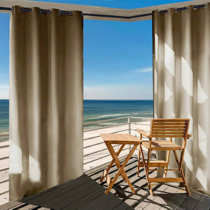 Beige vedenpitävä verho verannalle