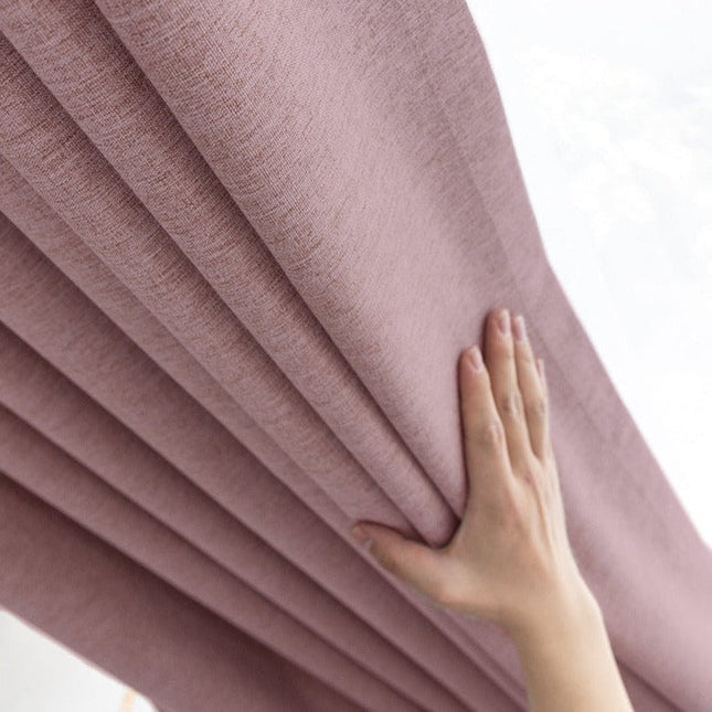 Puuteriroosa pimennysverho makuuhuoneen sisustukseen